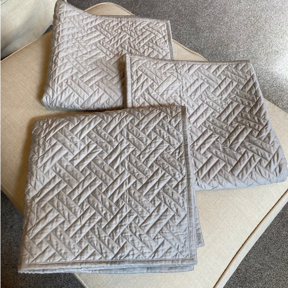 BOLL & BRANCH Basketweave Quilted Set of 3 Shams Gray/Silver Organic Cotton